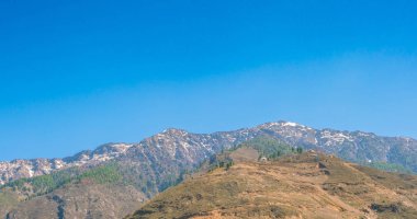 Güzel kar kaplı dağlar manzara Kashmir devlet, Hindistan
