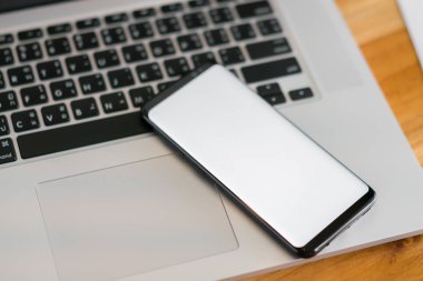 Tablo akıllı telefon ile dizüstü bilgisayar .