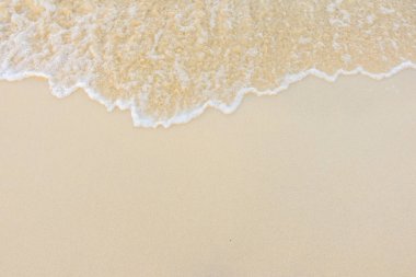 Güzel tropikal Maldivler ada beyaz kumlu plaj ve deniz