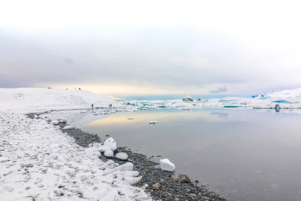 Grelhados em Glacier Lagoon, Islândia  . — Fotografia de Stock