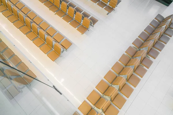 Modern interior of airport waiting hall . — Stock Photo, Image