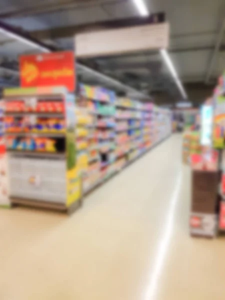 Negozio di sfocatura astratta al supermercato  . — Foto Stock