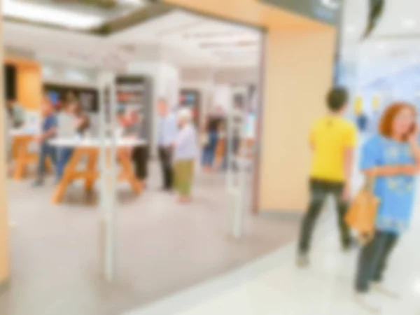 Αφηρημένο θαμπάδα άτομα σε εμπορικό κέντρο . — Φωτογραφία Αρχείου
