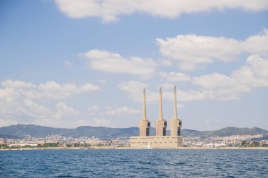 Barcelona su manzaralı ile yelken