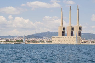 Barcelona su manzaralı ile yelken