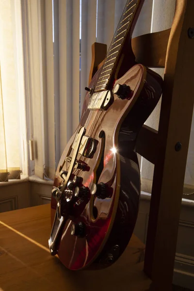 View Semi Acoustic Guitar Natural Light — Stock Photo, Image