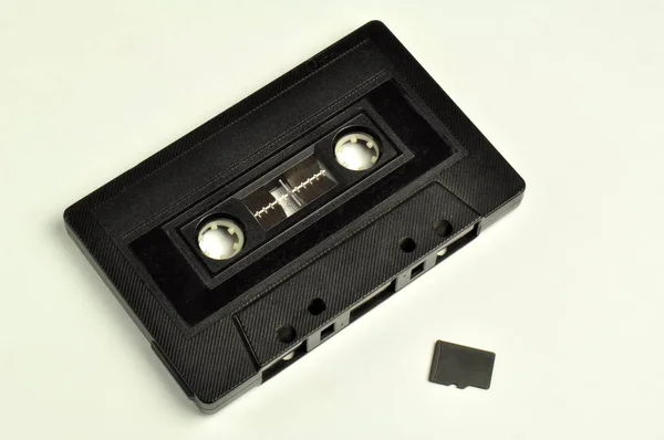 Micro SD ve ses kaseti — Stok fotoğraf