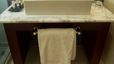 Modern banyo ve lavabo iç görünümü