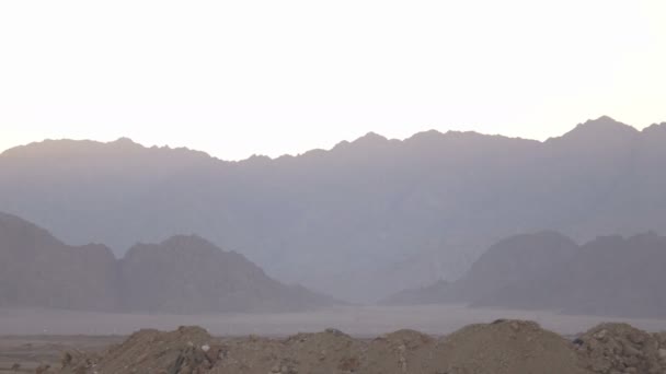 Panorama des montagnes du désert 