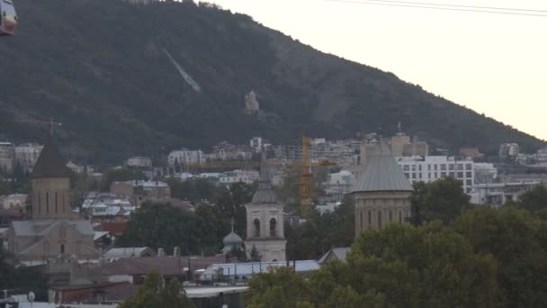Tbilisi stad panorama. Oude stad. — Stockvideo