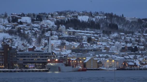 Kvällen vy i Tromsö, Norge — Stockvideo