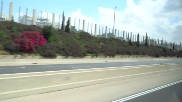 Relajante carretera a lo largo de la carretera y la costa del mar. Tel-Aviv, Israel — Vídeos de Stock