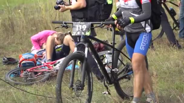 Vélo de course. Pièces de vélo. Ukraine, Kiev, 21.03.2020 — Video