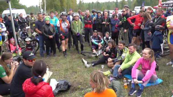 Radrennmarathon. Ukraine, Kiew 21.03.2020 — Stockvideo