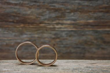 ahşap nikah yüzükleri