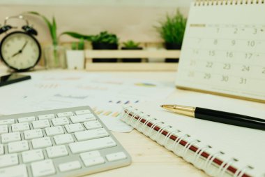 klavye, kalem, defter, bilgi grafik, saat çalışma tablosu