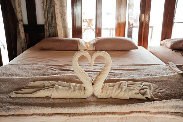 el yapımı çift pil otel Oda yerleştirilen havlu Kuğu