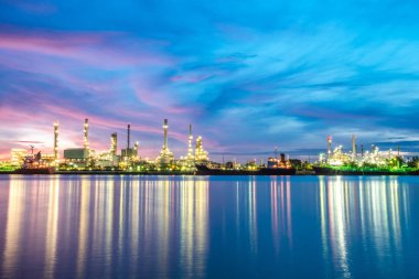 Sanayi arka plan petrol sanayi güzel günbatımı, bulut ve 
