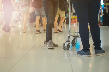 arka plan kadın itme sepeti alışveriş seyahat. pe için görüntü