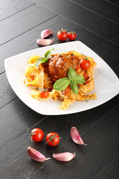 Pasta with meatball and tomato sauce — Stock Photo, Image