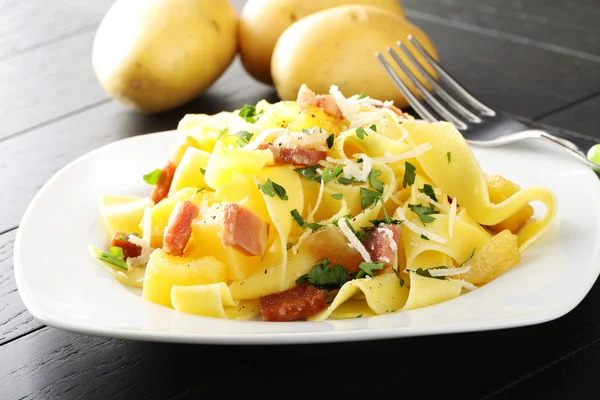 Pasta with ham and potatoes