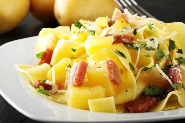 Pasta with ham and potatoes