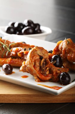 Soslu kuzu cacciatora