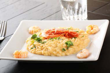Karides soslu risotto