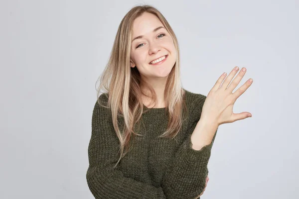 Portrait Beautiful Smiling Cute European Lady Blonde Long Hairstyle Showing — Stock Photo, Image