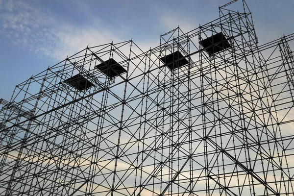 Scaffolding in the construction site — Stock Photo, Image