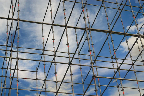 Scaffolding in the construction site — Stock Photo, Image