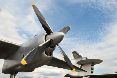 uçak turboprop motoru 
