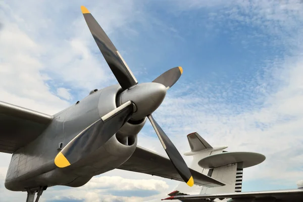 uçak turboprop motoru 