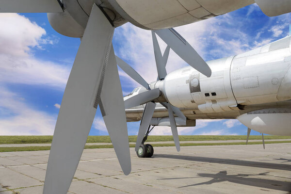 Бомбардировщик
 