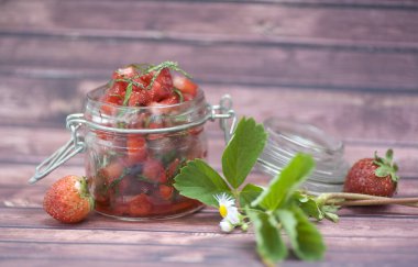 çilek meyve taze marmelat