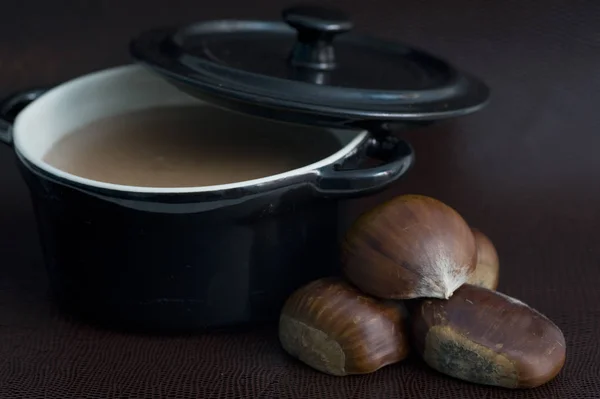 Chestnuts soup and fruit — Stock Photo, Image