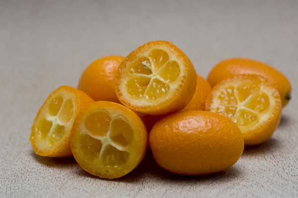 Small kumquat and juice — Stock Photo, Image
