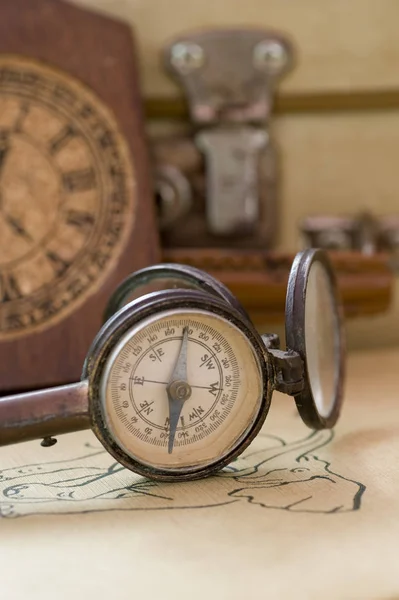 Old vintage compass — Stock Photo, Image