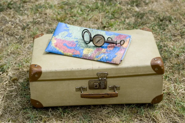 Old vintage compass — Stock Photo, Image