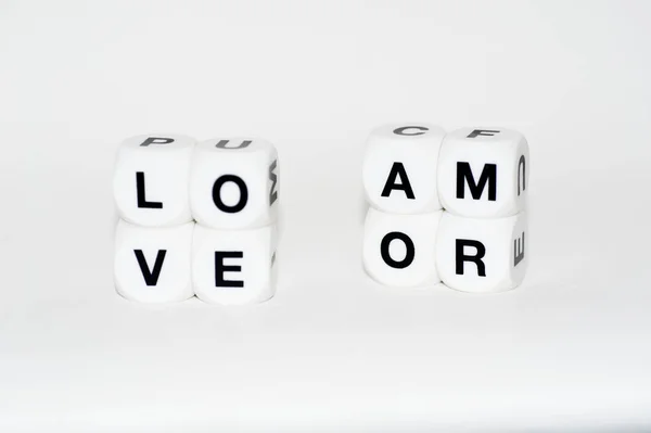 Liefde Amor, Dice letters — Stockfoto