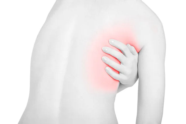 Mulher com dor na lâmina do ombro, área vermelha isolada no branco, caminho de recorte — Fotografia de Stock