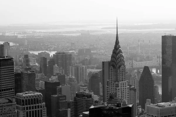 Chrysler building und city skyline luftaufnahme in new york — Stockfoto