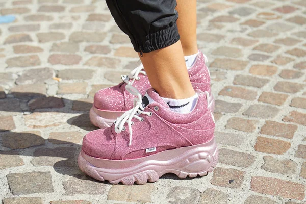 Sporty Pink Chunky Shoes For Girls, Letter Patch Decor Drawstring Design  Sneakers | SHEIN