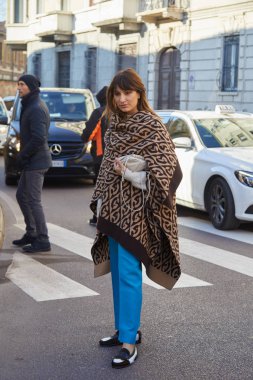 Carlotta Rubaltelli Salvatore Ferragamo defilesinden önce, Milan Moda Haftası tarzı 