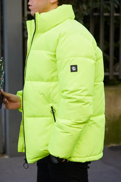 Man with yellow green padded jacket before Msgm fashion show, Milan Fashion Week street style — стокове фото