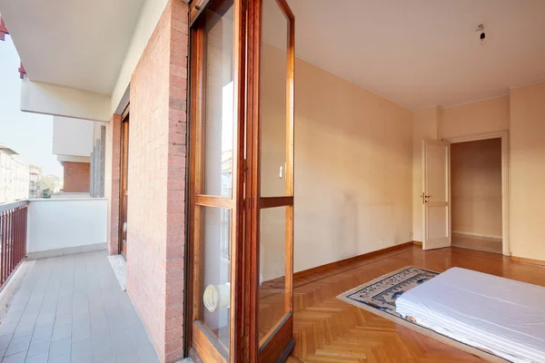 Chambre Avec Lit Tatami Balcon Dans Appartement — Photo