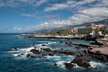 Puerto de la Cruz, Tenerife, Kanarya Adaları'nda Sahil görünümü