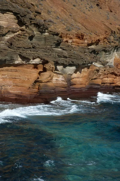 Erozyon Montana Amarilla, Costa del Silencio, Tenerife volkanik yapısı nedeniyle oluşumları ilginç — Stok fotoğraf