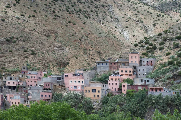 A Berber faluban Setti Fatma, Atlasz hegységben, Marokkó — Stock Fotó