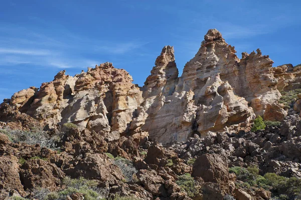 Kalksten bildas vid basen av Guajará Mountain, Teneriffa, Kanarieöarna, Spanien — Stockfoto